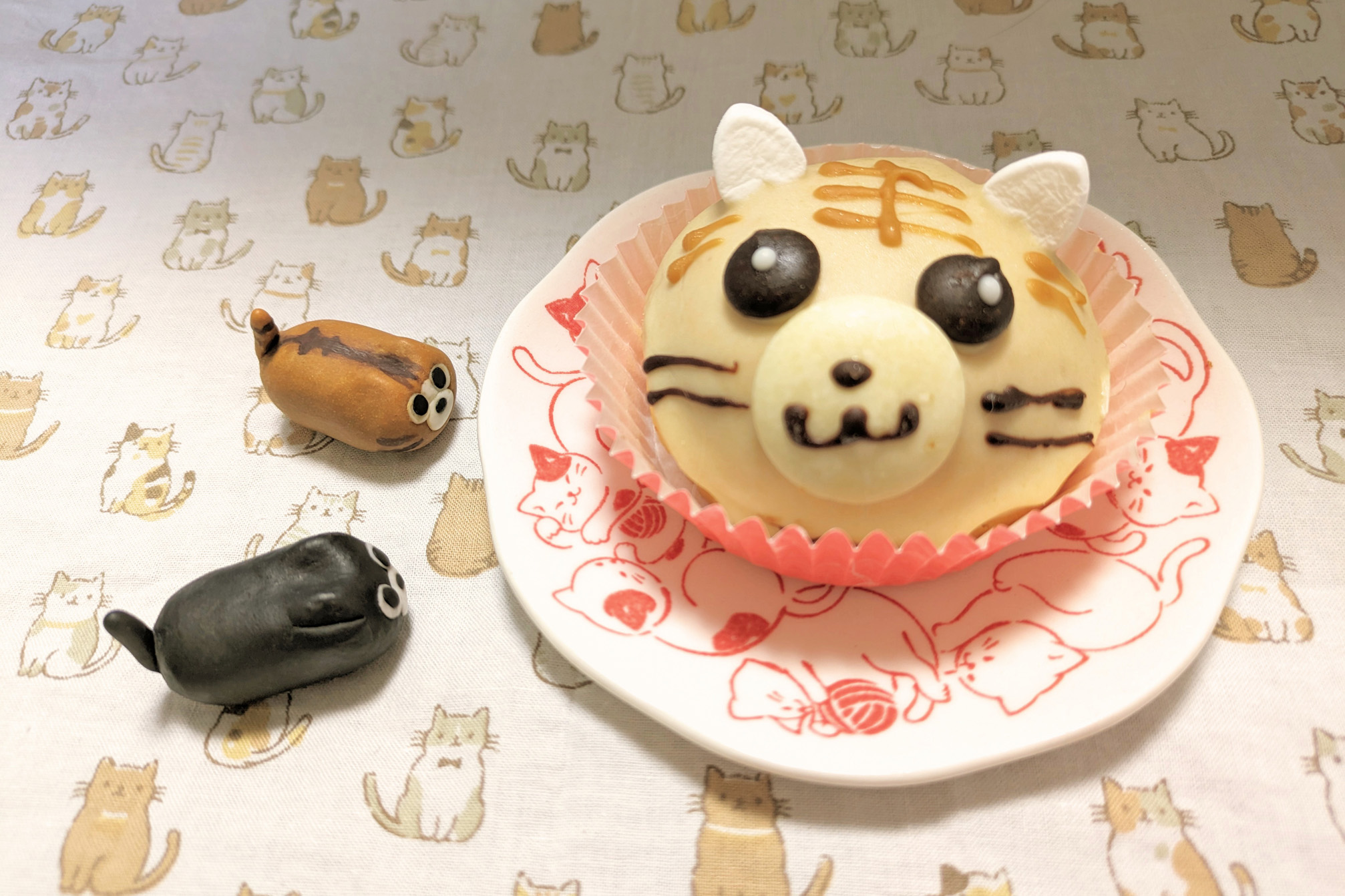 チャーリーにそっくりのケーキ