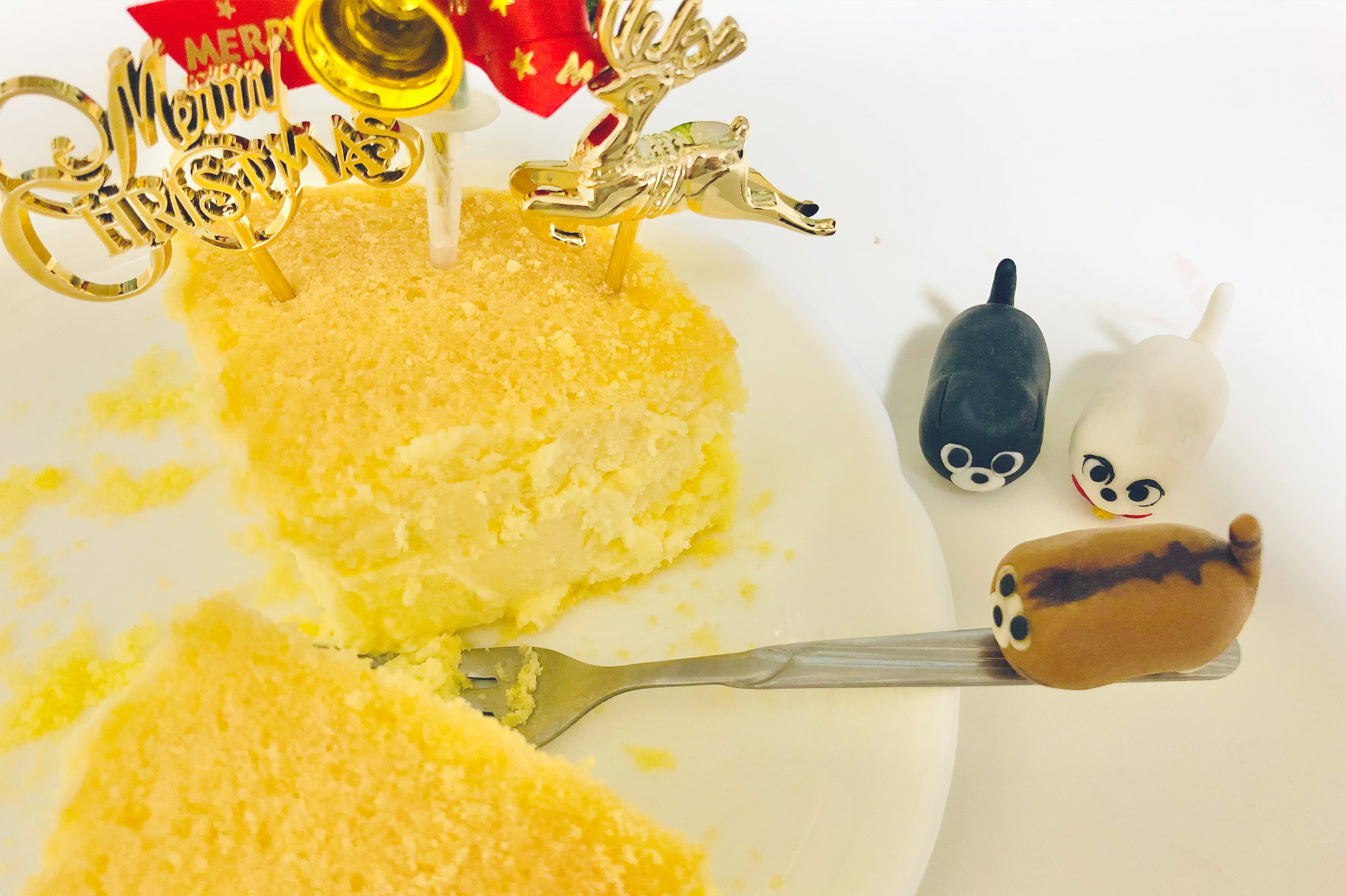 トナカイのケーキカット